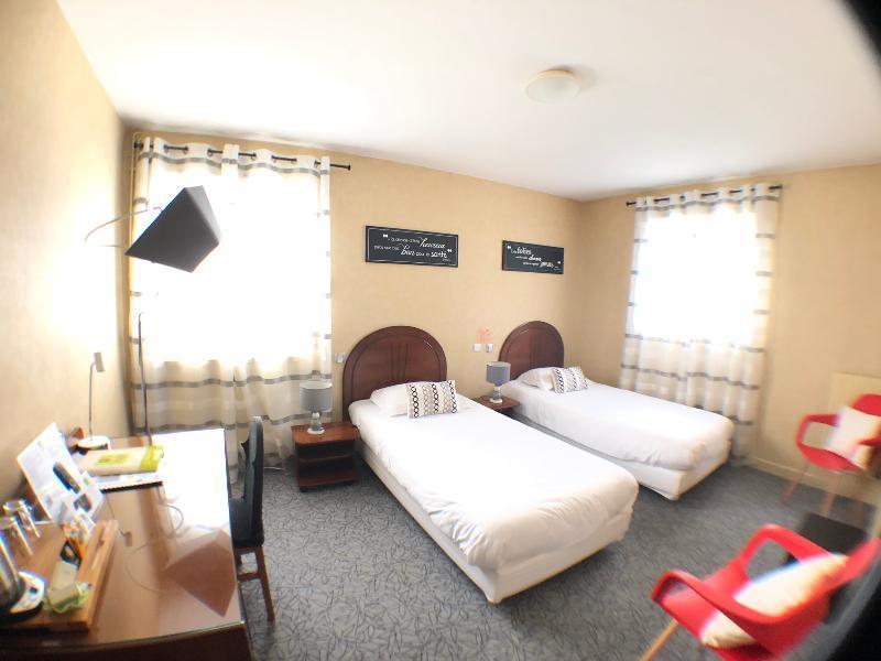 Auv'Hotel Mauriac  Eksteriør billede