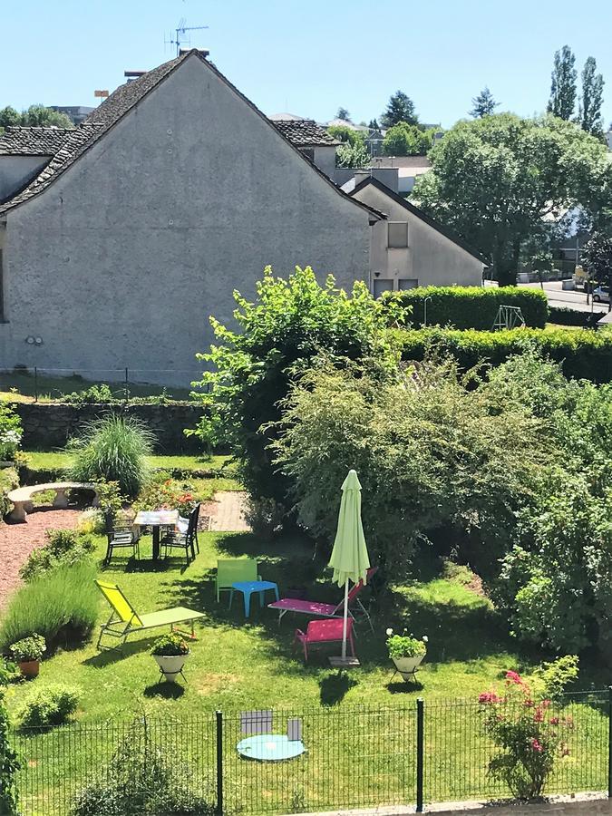 Auv'Hotel Mauriac  Eksteriør billede