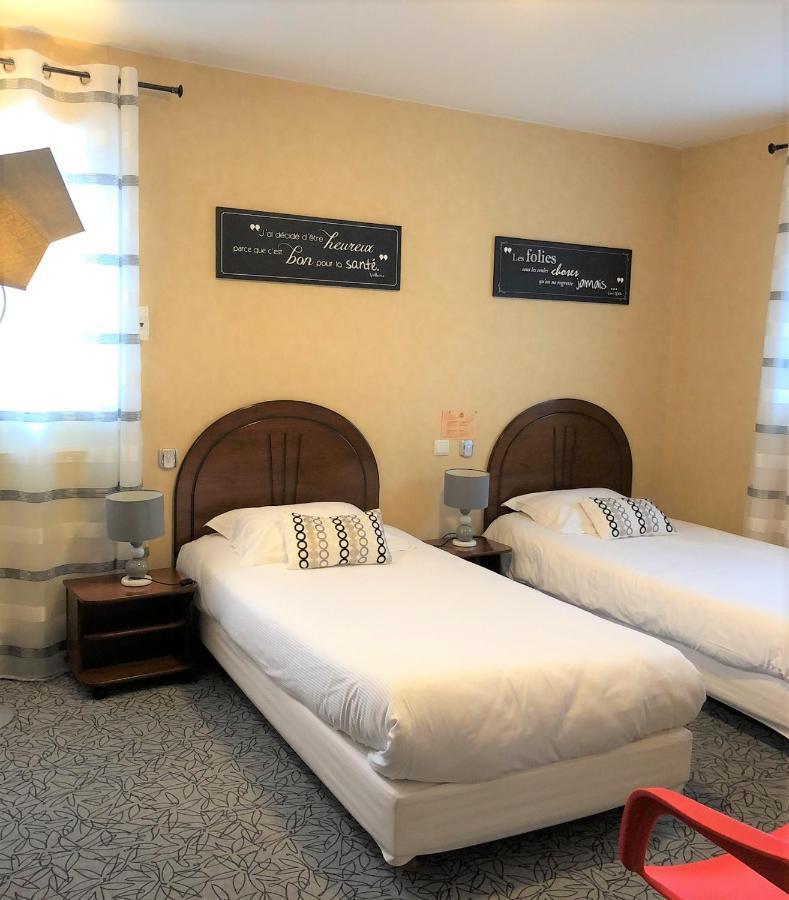 Auv'Hotel Mauriac  Eksteriør billede