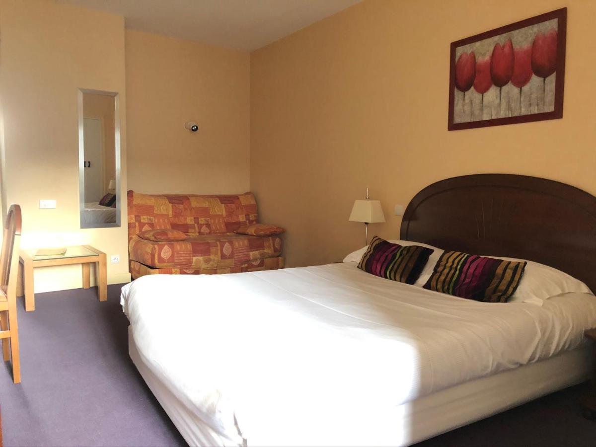 Auv'Hotel Mauriac  Eksteriør billede